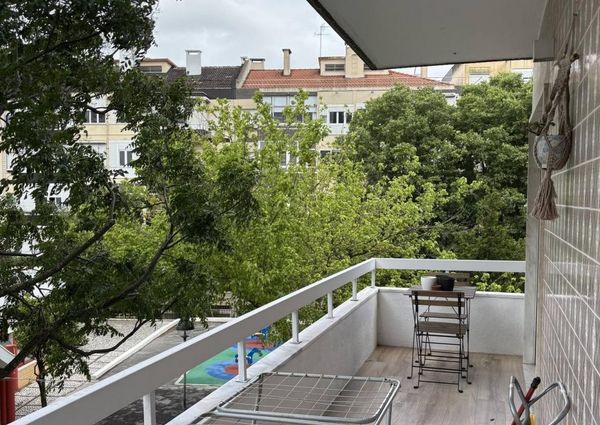 Quartos Grandes em T4 renovado Odivelas Entrada 1Junho