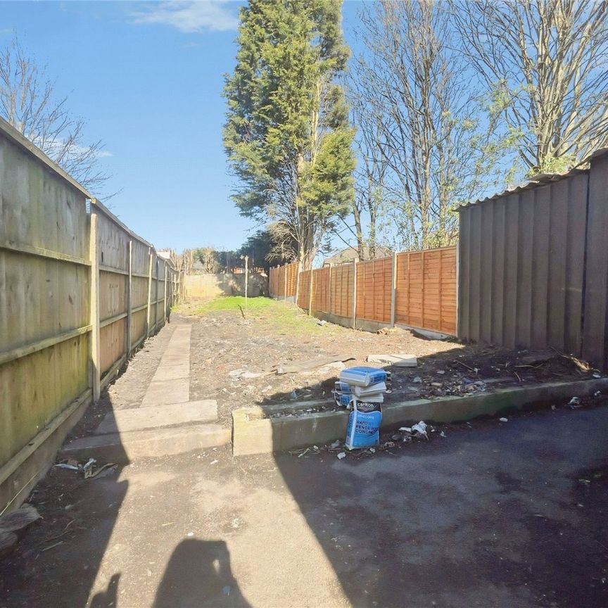 Hall Park Street, Bilston, West Midlands, WV14 - Photo 1