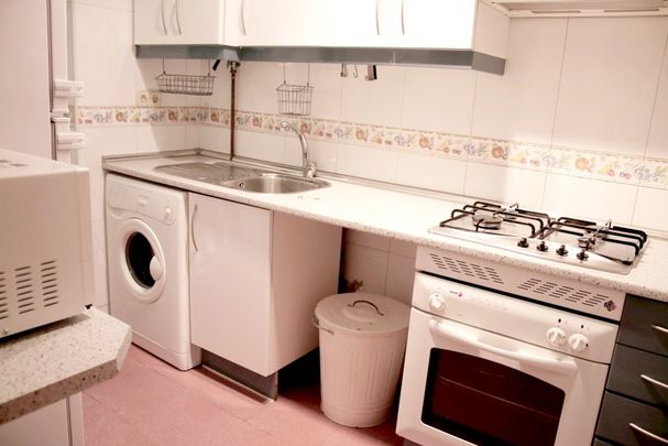 Cozy room in Madrid, in Velázquez Street - Photo 1