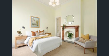 Charming Bluebell Cottage in Prestigious East Melbourne - Photo 3