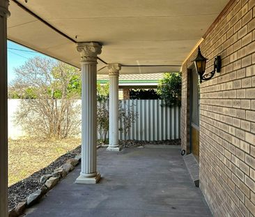 3X1 IN SOUGHT AFTER EATON - Photo 3