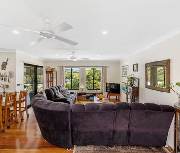 Substantial Family Home - Photo 6