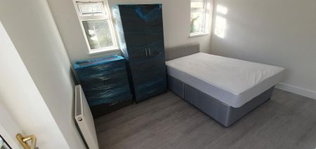 1 bedroom ground floor flat to rent - Photo 2