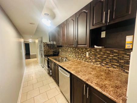 For Lease - 776 Mccue Drive, Oshawa, Ontario - Photo 3