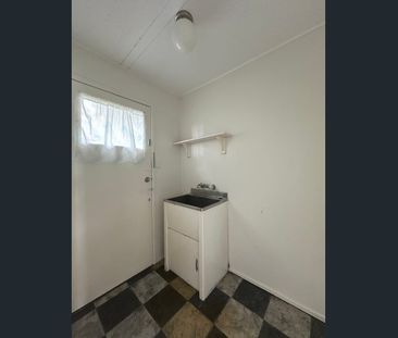 Perfect Location! - Photo 6