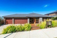 MAGNIFICENT 4 BEDROOM FAMILY HOME - Photo 3