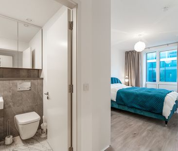 APARTMENT 25 - Photo 1