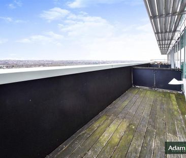 2 bedroom penthouse to rent - Photo 3