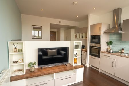 Apt 101, Piccadilly Residence - Photo 2