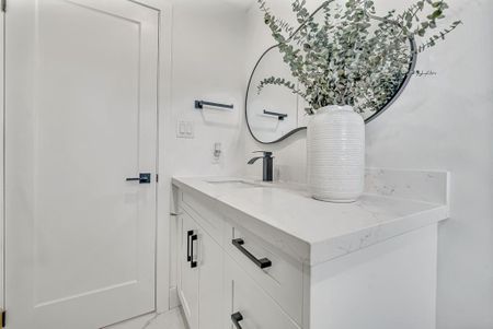 For Lease - 1341 Park Road Unit# MAIN, Oshawa, Ontario - Photo 3