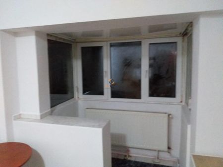 Garsoniera cu centrala etaj 3 zona Buziasului - Photo 5