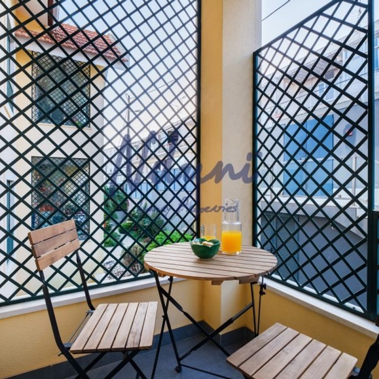 2 room luxury Apartment for rent in Cascais, Lisbon - Photo 1