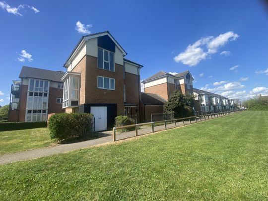 Griffiths Road Purfleet, Purfleet-On-Thames - Photo 1