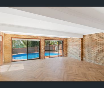 RENOVATED TWO STORY DUAL LIVING HOME IN THE HEART OF COOLANGATTA - Photo 1