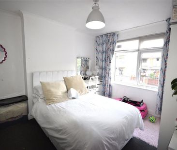 3 bedroom maisonette to rent - Photo 2