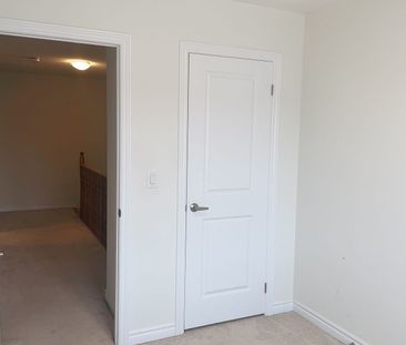 For Lease - 83 Sutcliffe Drive, Whitby, Ontario - Photo 6