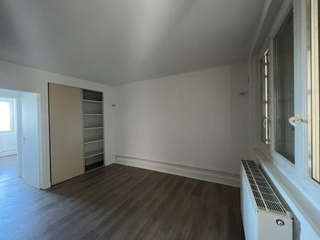 A louer appartement type 2 centre ville Châteauroux - Photo 5