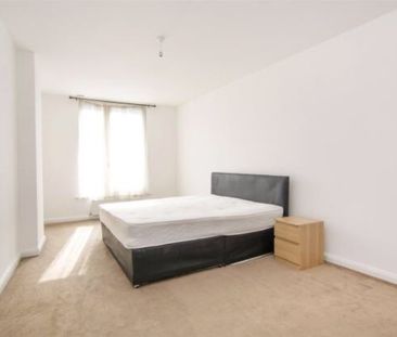 2 Bed Flat, Church Street, E15 - Photo 4