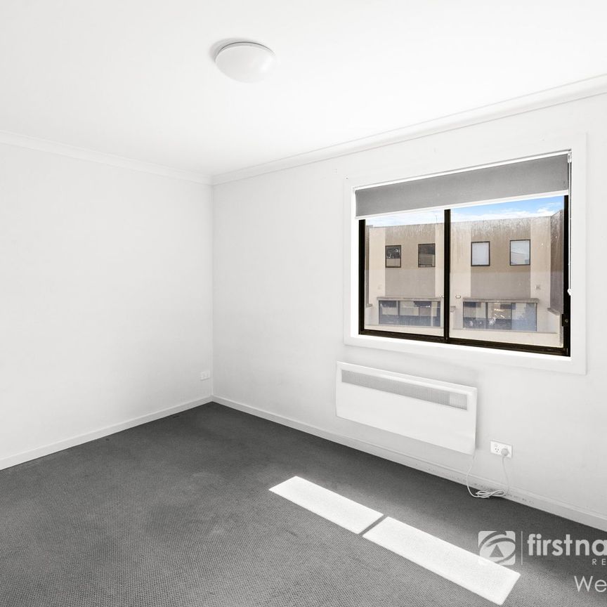 Maximum Convenience - Photo 1