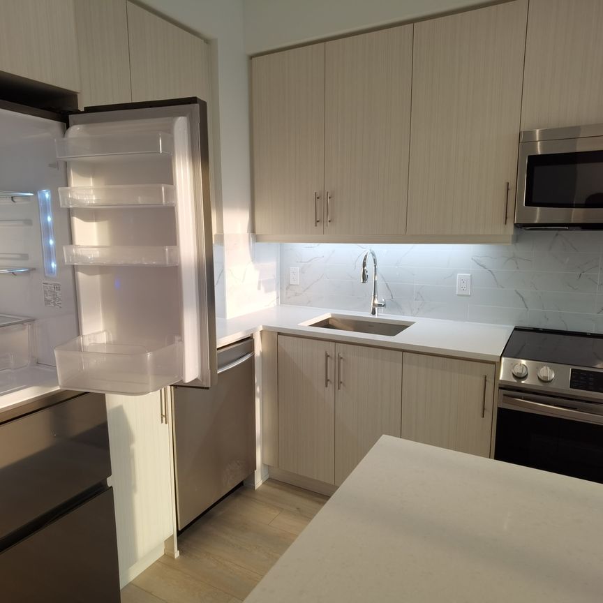 For Lease - 75 Oneida Crescent Unit# 1510, Richmond Hill, Ontario - Photo 1