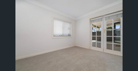 Wonderful Family Home With Beautiful Rear Yard - Photo 5