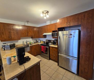 SPACIEUX 4½ LUMINEUX À LOUER – CHOMEDEY, LAVAL - Photo 2
