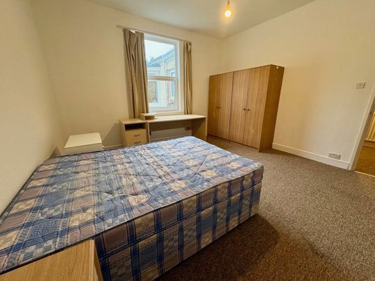 TWO DOUBLE BEDROOMS, BOURNEMOUTH (P01531) - Photo 1