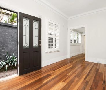 34 Brisbane Street, Bondi Junction. - Photo 1