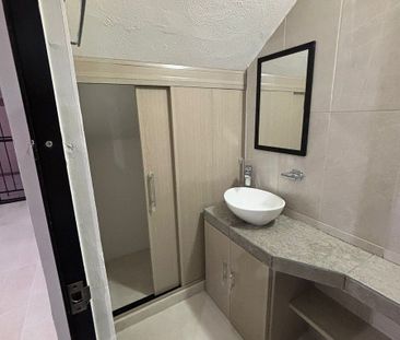 Casa de 2 pisos en renta en Las Américas - Photo 6