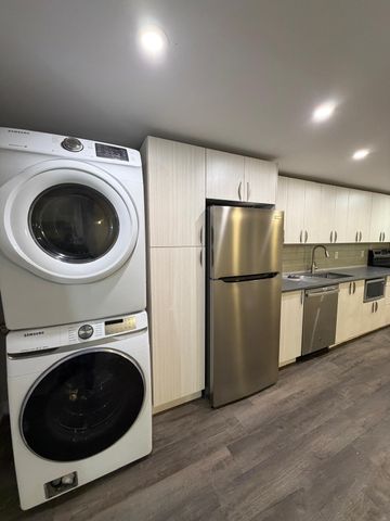 2422 Kaladar AveOttawa, ON K1V 8C1 - Photo 3