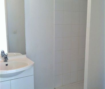 Location Appartement 1 pièce 32m² VICHY 03200 - Photo 3