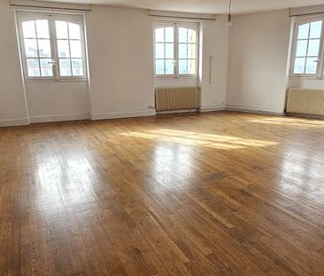 Location Appartement 3 pièces 159m² - Photo 1