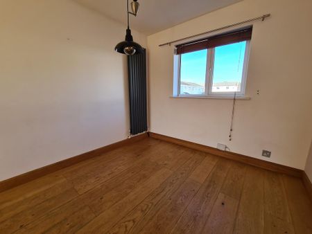 3 bedroom terraced house to rent - Photo 2