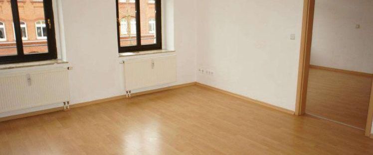 Offene Küche + Bad mit Wanne + 1. OG ! - Photo 1