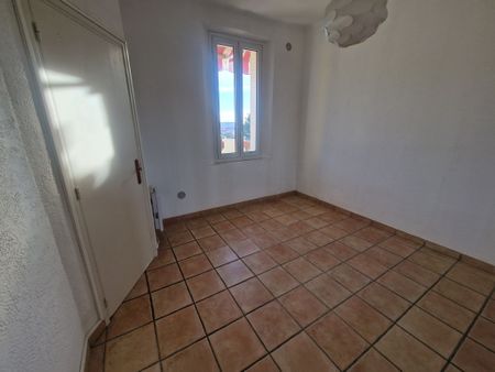 Location Appartement 3 pièces 56m² TOULON 83200 - Photo 2