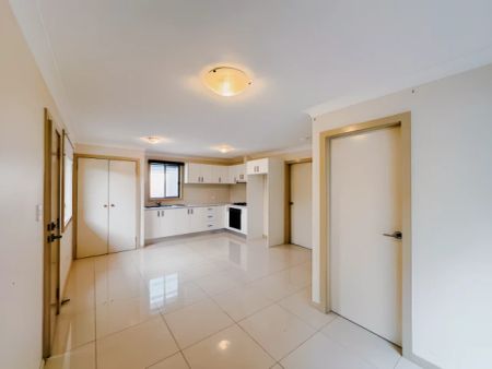 81A Dalrymple Ave, Sydney - Photo 4