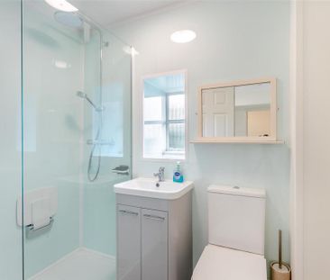 2 bedroom semi-detached house to rent - Photo 6