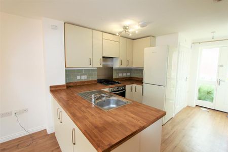 2 bedroom terraced house to rent - Photo 5