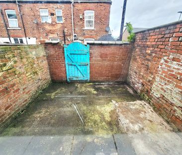 2 bedroom terraced house to rent - Photo 5