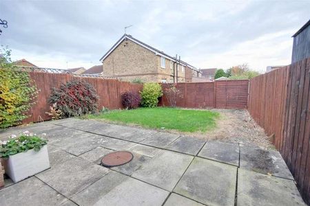 Bramble Garth, Beverley, HU17 - Photo 2