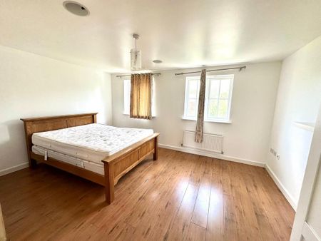 4 bedroom terraced house to rent - Photo 3