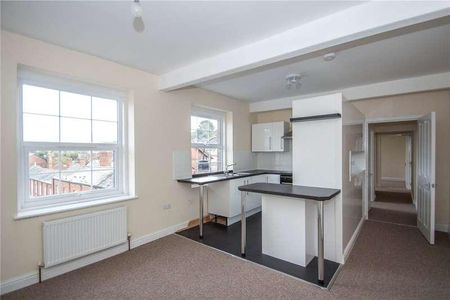 Market Street, Crediton, Devon, EX17 - Photo 4