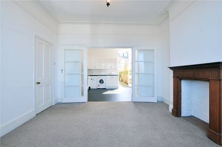 A lovely light and spacious two bedroom flat across from the River on Lonsdale Road, close to the amenities of Barnes High Street and Barnes Bridge Station. Amazing views of the river and a small garden to the rear. Available end October. - Photo 3