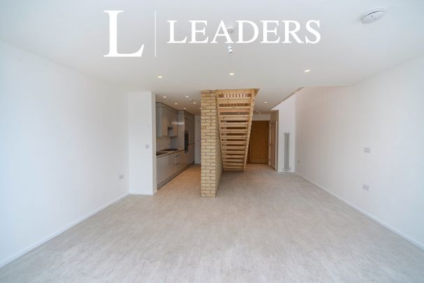 3 bedroom house to rent Valley View Gardens, BN2 - Photo 1