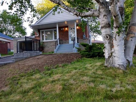 For Lease - 5 Aylesford Drive Unit# Main, Toronto, Ontario - Photo 3