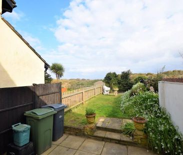 2 bedroom semi-detached house to rent - Photo 5