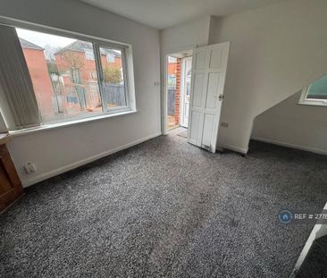 3 bedroom semi-detached house to rent - Photo 2