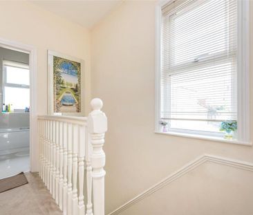 3 bedroom semi-detached house to rent - Photo 2