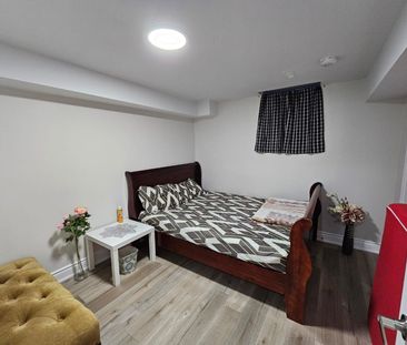 For Lease - 40 Judith Crescent, Brampton, Ontario - Photo 2