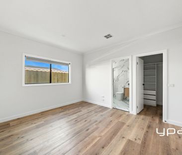 Modern Family Home in Maplestone Estate - Photo 1